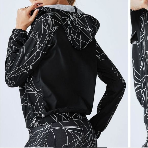 Fabletics Full Zip Hooded Jiae Jacket Women’s XXL Black With White‎ Line Design - Picture 14 of 15